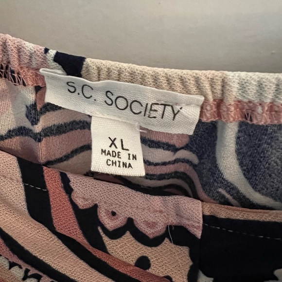 Top - Picture 2 of 2